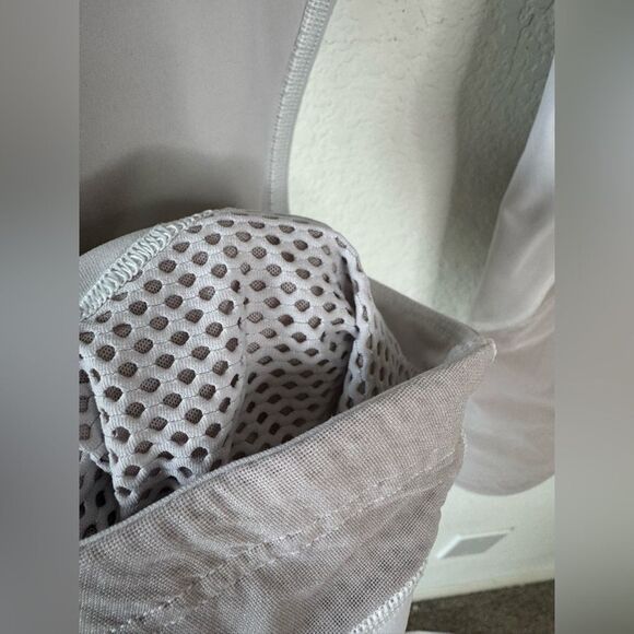 Lululemon Women’s Sz 6 Ready Set Go Crop Mesh Panels Athletic Athleisure Sporty - Picture 6 of 7